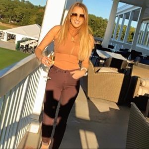 Meet your Posher, Julie